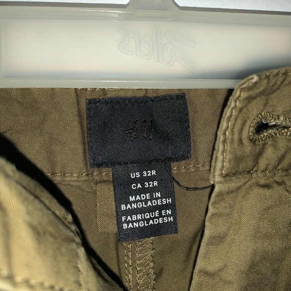 Men khaki shorts - Picture 3 of 3